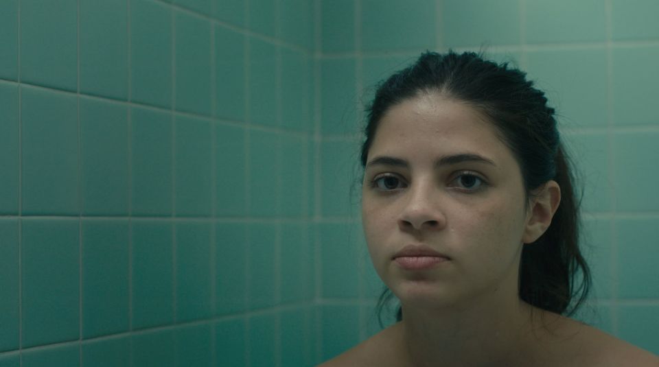 El silencio de los niños - Ganadora del premio al Mejor Cortometraje Nacional en el CRFIC10 “Por su madura capacidad de síntesis en el uso del lenguaje cinematográfico y la originalidad en la adaptación de un texto teatral, la directora logra sumergirnos en un contundente relato de la mano de una interpretación sobresaliente.”