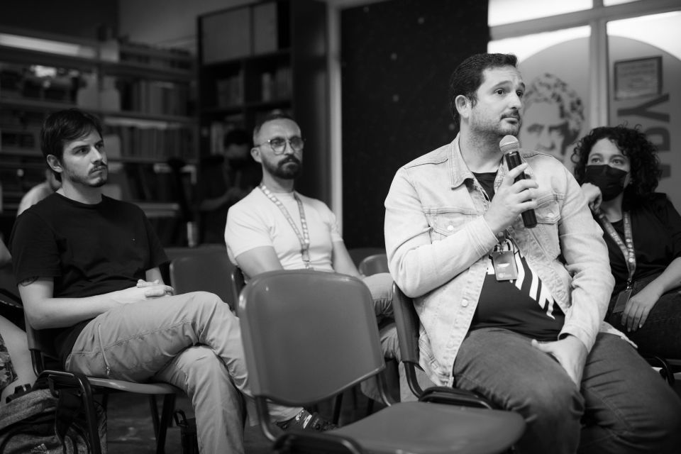 El director del Centro de Cine, Raciel del Toro, participó en la mesa de debate para promover una industria audiovisual libre de acoso, uno de los espacios de formación que ofrece el CRFIC.