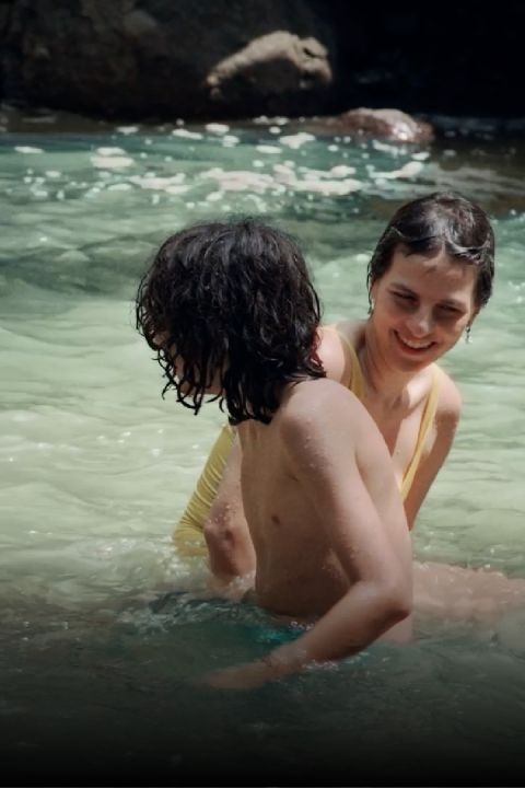 Nos atraviesa un cuerpo de agua