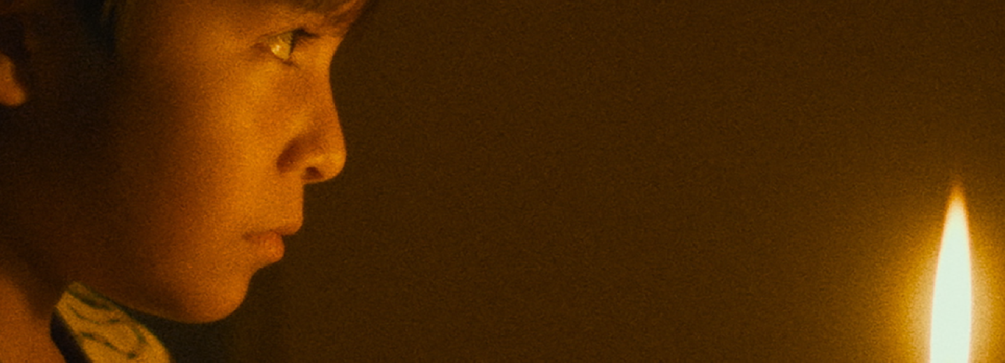 El diablo fuma (y guarda las cabezas de los cerillos quemados en la misma caja)